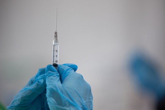 Japan razvija špric za izvlačenje sedam doza vakcine